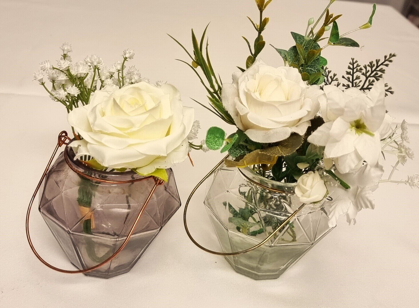 Kleine Glasvasen in Diamant-Form in 2 Farben #MIETE#