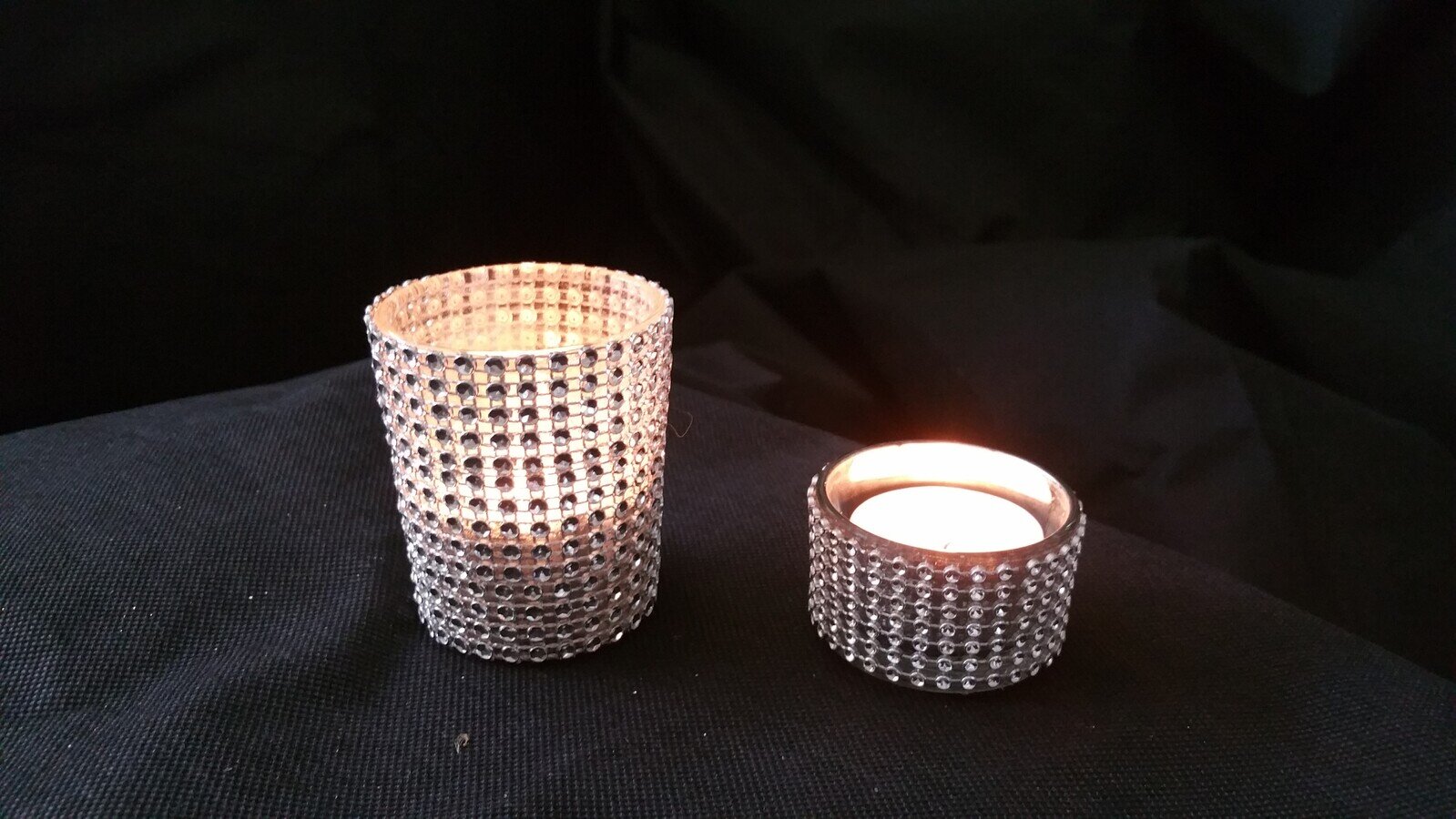 Teelichtgläser in Silber mit Glitzer