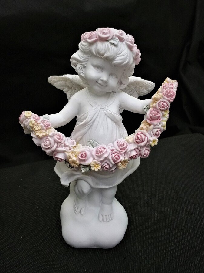 Romantische Porzellanfigur "Engel mit Blumen" #MIETE#