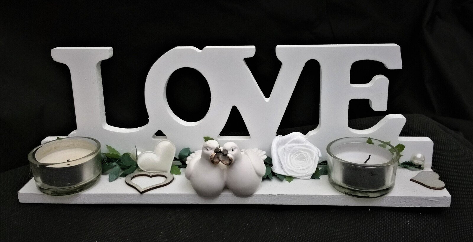 "LOVE" Schrift aus Holz mit Tauben #MIETE#