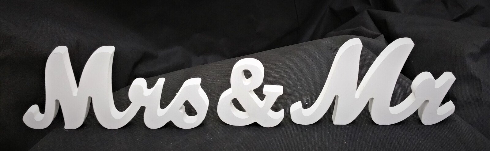 "Mr & Mrs" Schrift aus Holz #MIETE#