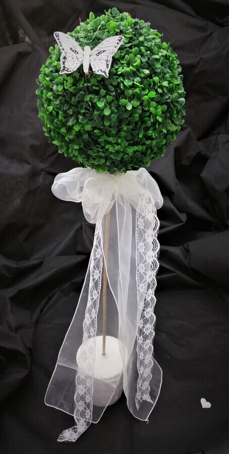 Dekorativer grüner "Kugelbaum" #MIETE#