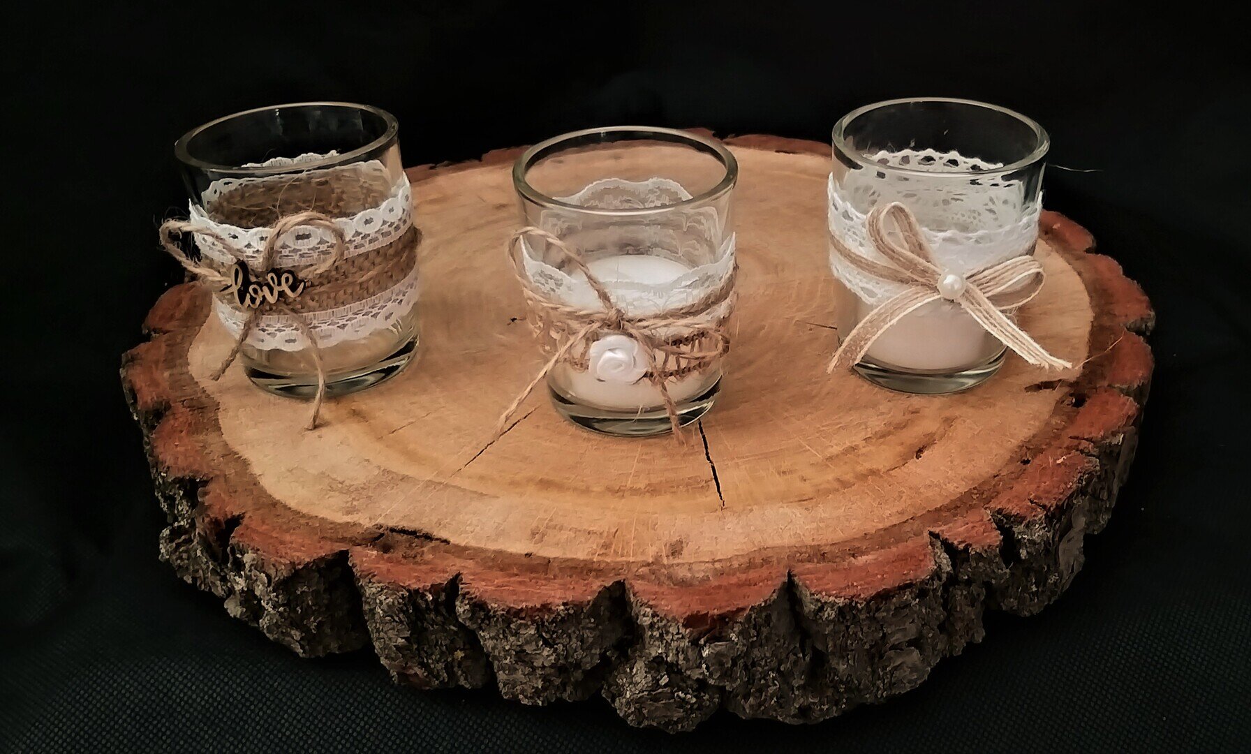 Teelichtgläser mit Vintagedeko