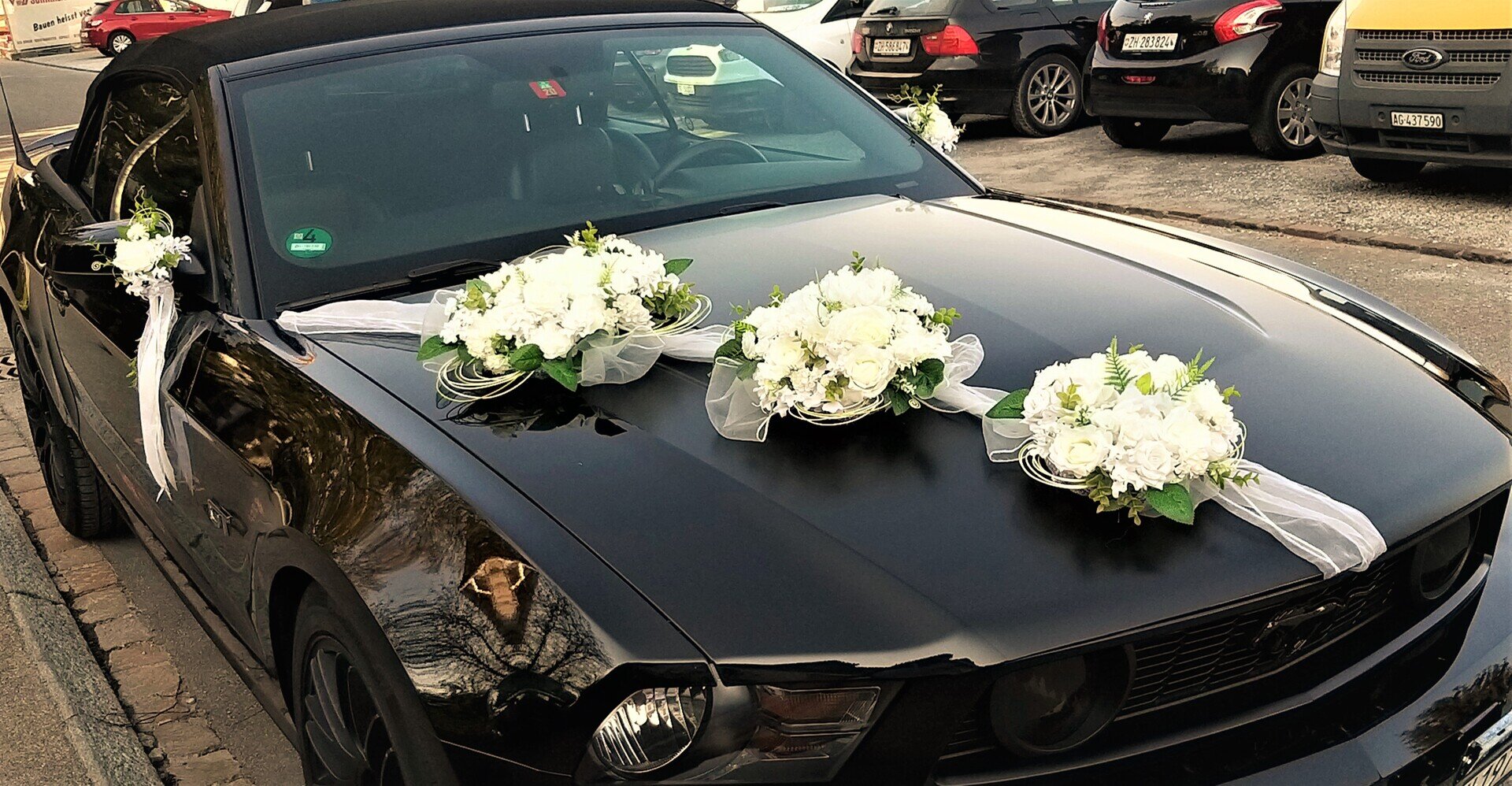 Autodekoration in Weiss-Creme-Grün #MIETE#