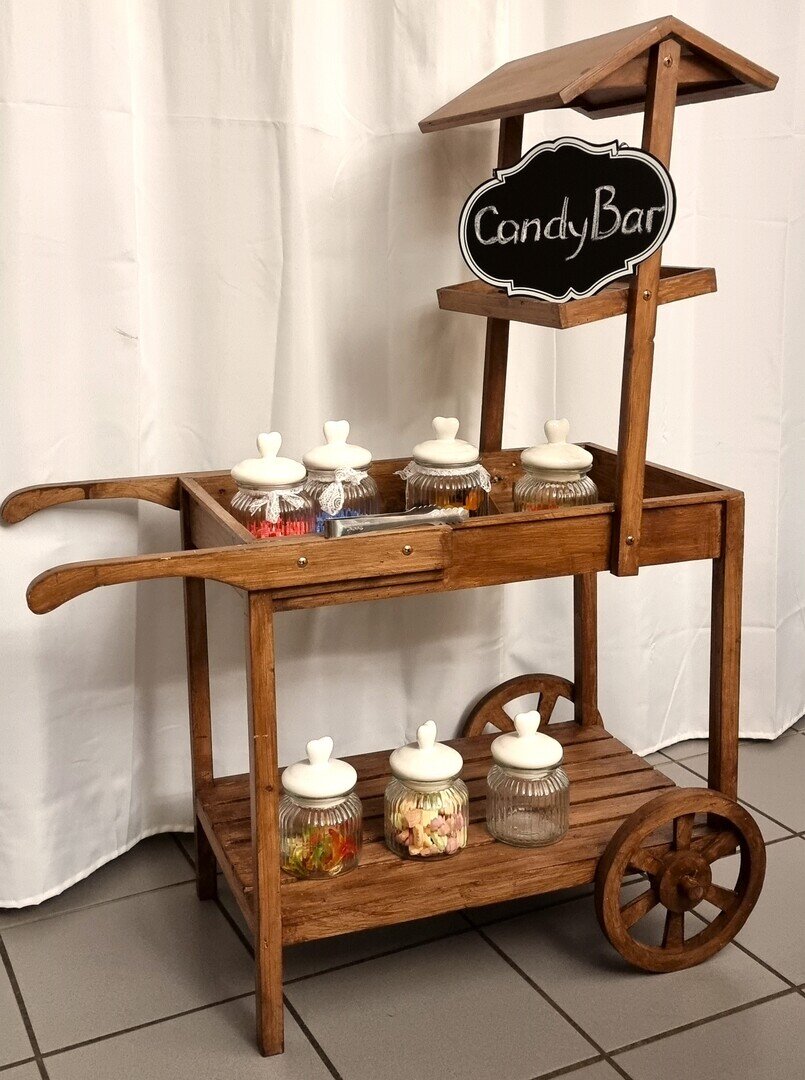 Vintage Candy Bar Wagen aus dunklem Holz #MIETE#