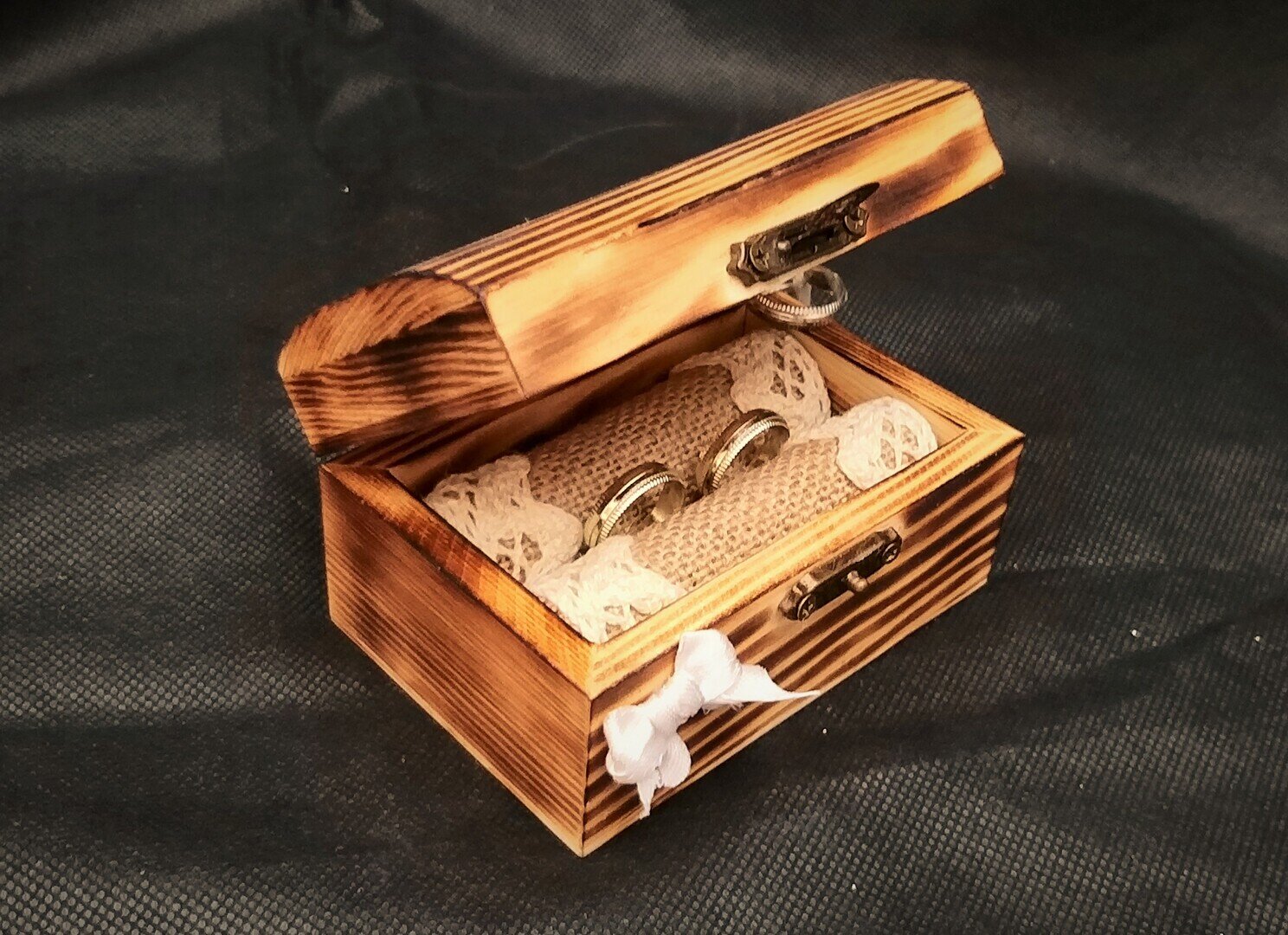 Vintage Ringbox aus Holz 2